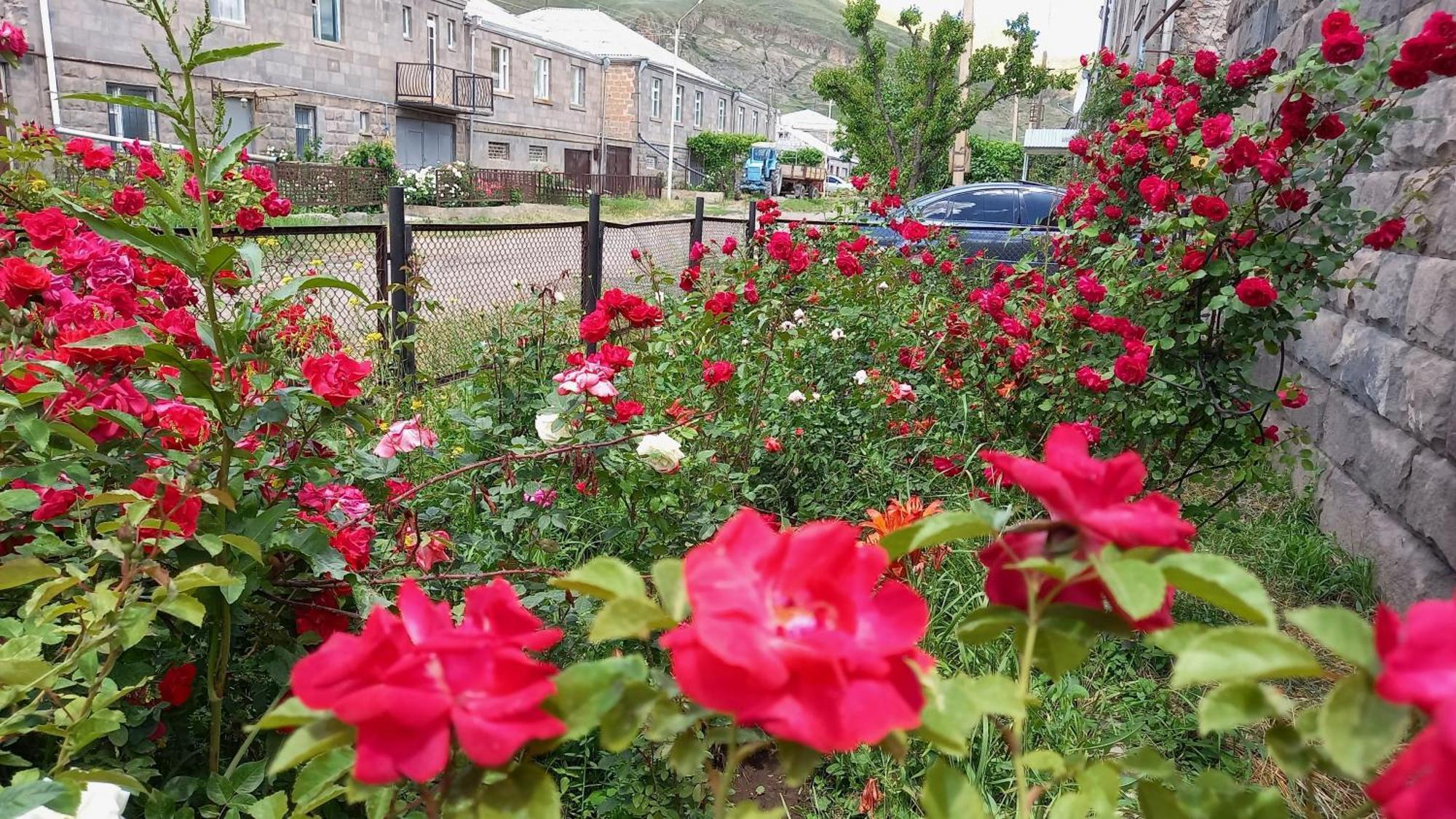 Апартаменти Baleni Sisian Екстер'єр фото